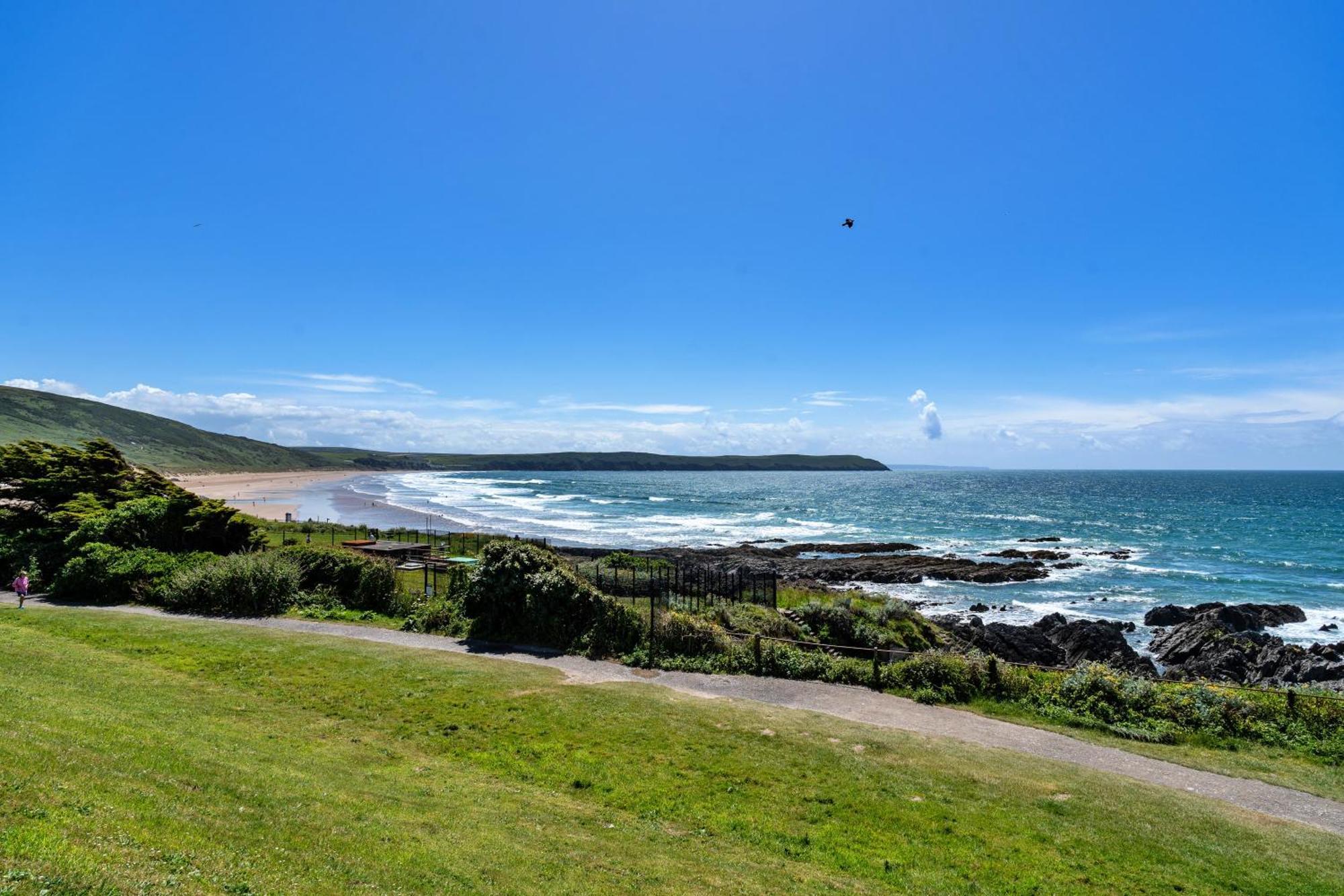 Finest Retreats - Ocean Lookout - Luxury Woolacombe Beach Apartment With Sea Views Bagian luar foto